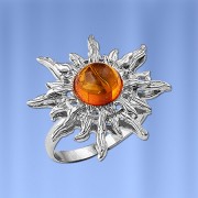 Серебряное кольцо Солнышко с янтарём
