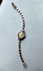 Golduhr Chaika Damenuhr aus 585 Gold