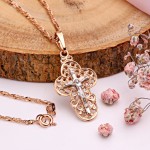 Kreuzanhänger mit Goldkette 585