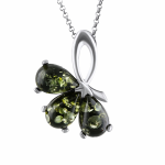 Silberanhänger mit grünem Bernstein